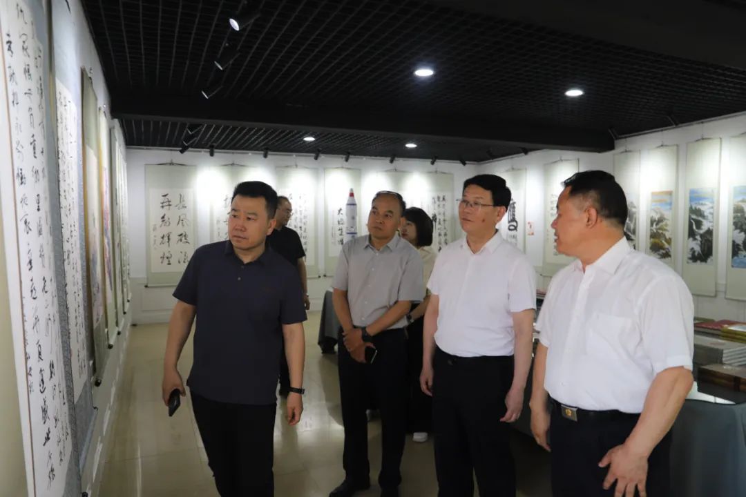 省退役军人事务厅办公室副主任赵吉生一行来我市调研